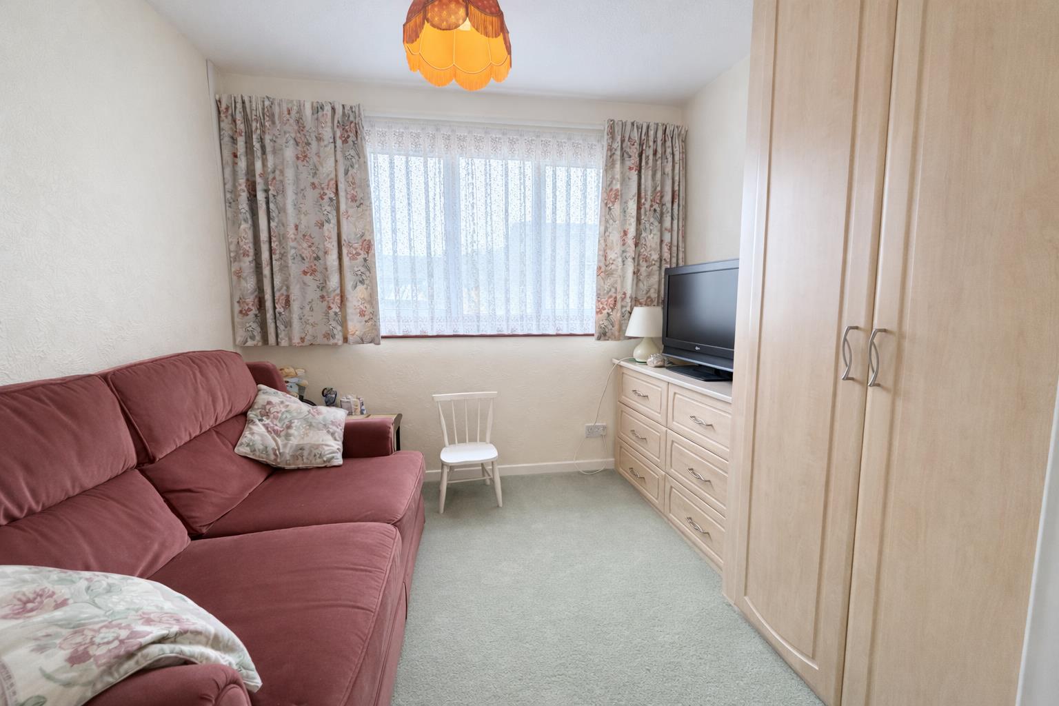 Twickenham Close, Beddington